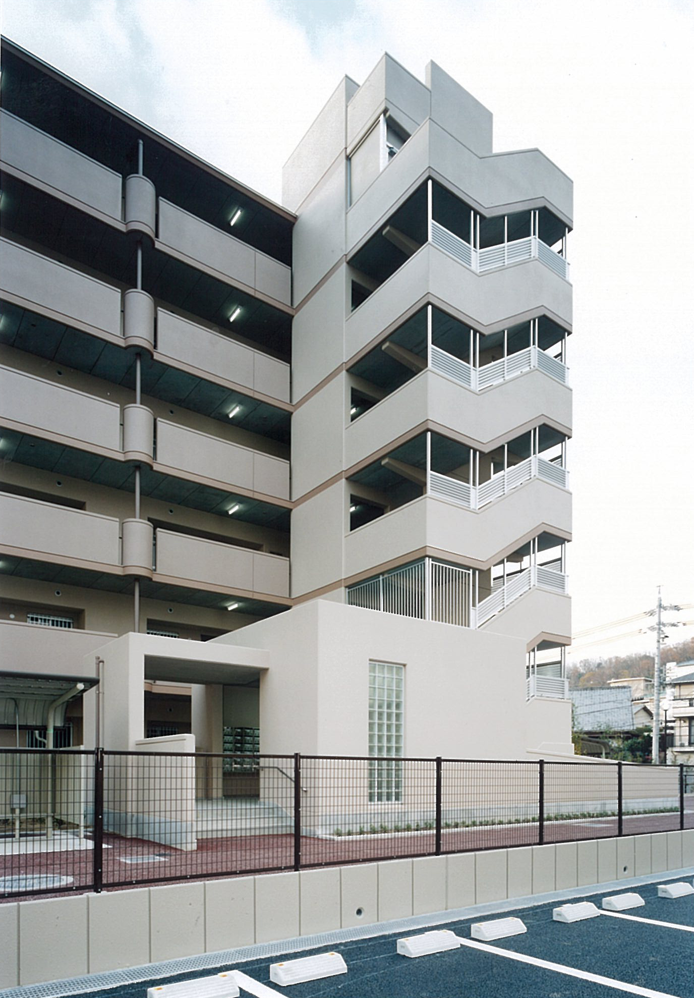 img-5.エントランス北東面